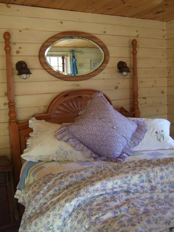 Enchanted Nights Bed & Bath Kittery Rum bild